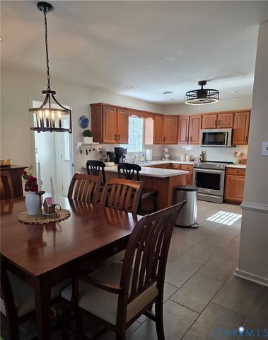 8511 Peaks Rd, Hanover, VA 23069