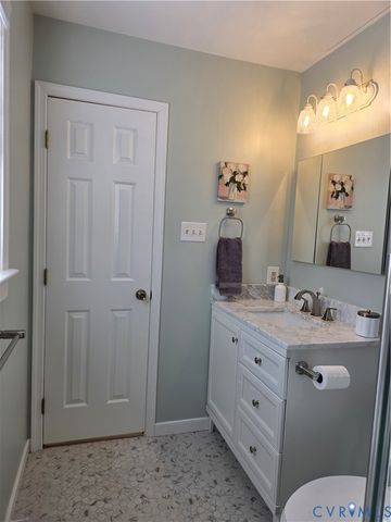 8511 Peaks Rd, Hanover, VA 23069