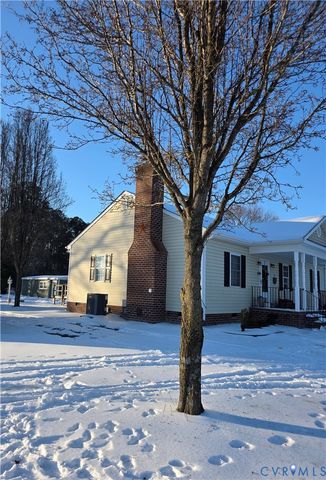 8511 Peaks Rd, Hanover, VA 23069