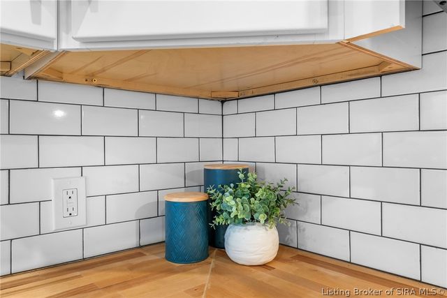 325 E 14th Street, New Albany, IN 47150