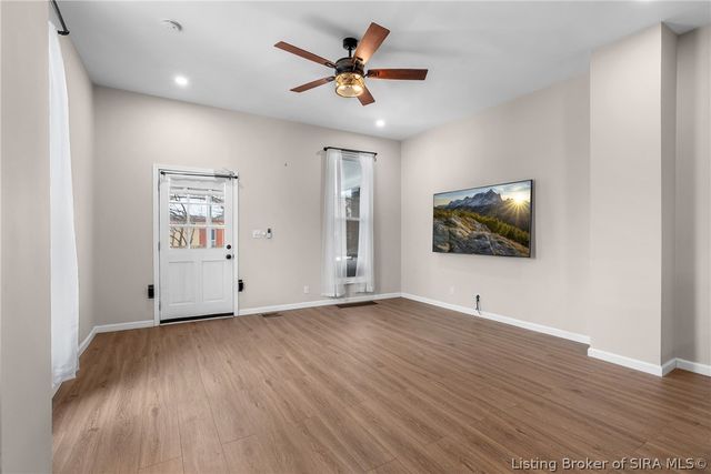 325 E 14th Street, New Albany, IN 47150