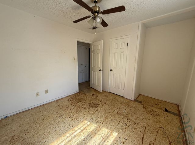 704 Meadowlark Circle, Crowley, TX 76036