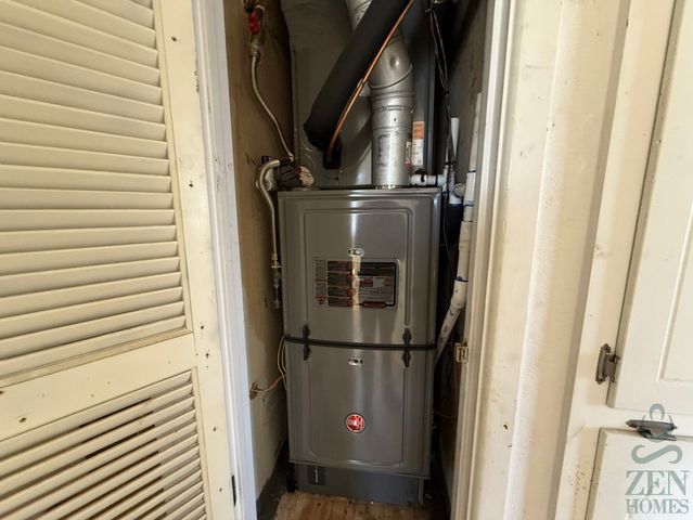 704 Meadowlark Circle, Crowley, TX 76036