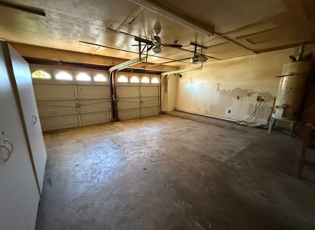 704 Meadowlark Circle, Crowley, TX 76036