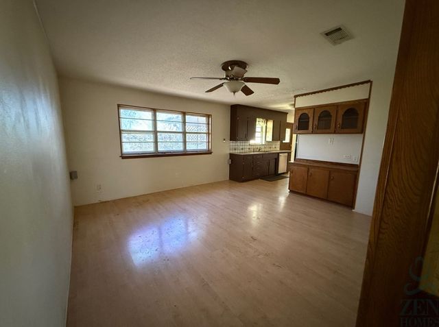 704 Meadowlark Circle, Crowley, TX 76036