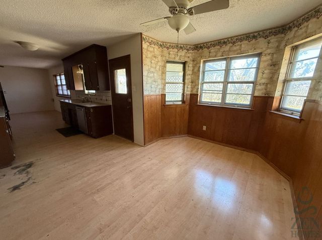 704 Meadowlark Circle, Crowley, TX 76036