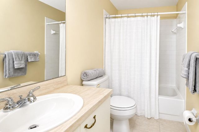 25100 SANDHILL BOULEVARD J-201, Punta Gorda, FL 33983