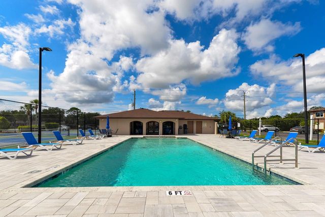 25100 SANDHILL BOULEVARD J-201, Punta Gorda, FL 33983