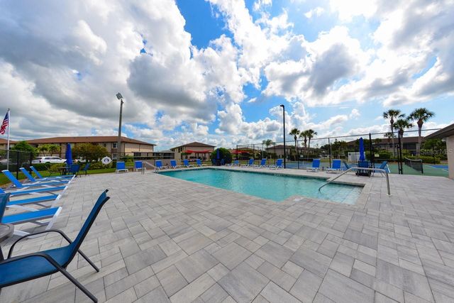 25100 SANDHILL BOULEVARD J-201, Punta Gorda, FL 33983