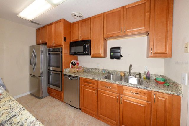 25100 SANDHILL BOULEVARD J-201, Punta Gorda, FL 33983