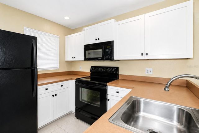 25100 SANDHILL BOULEVARD J-201, Punta Gorda, FL 33983