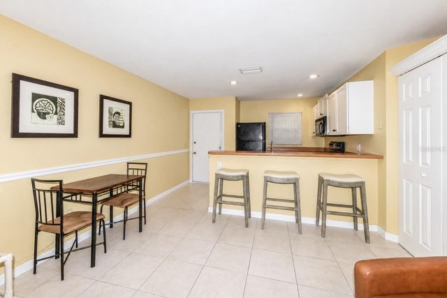25100 SANDHILL BOULEVARD J-201, Punta Gorda, FL 33983