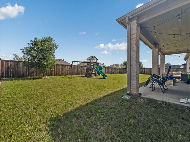 11104 Aspen Leaf Drive, Argyle, TX 76226