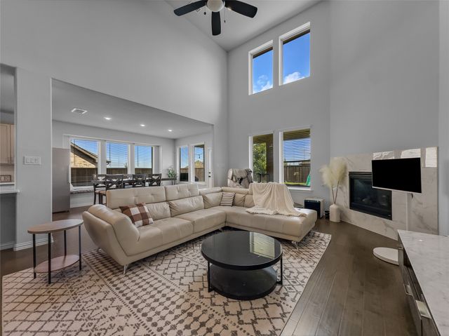 11104 Aspen Leaf Drive, Argyle, TX 76226