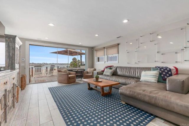2812 Bayside Walk, San Diego, CA 92109