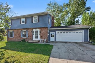 1319 Royal Oak Avenue, Portage City, MI 49024