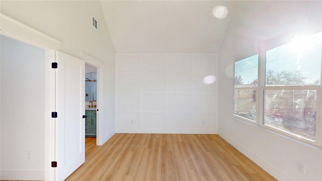 9228 Sunrise Drive, Fort Worth, TX 76134