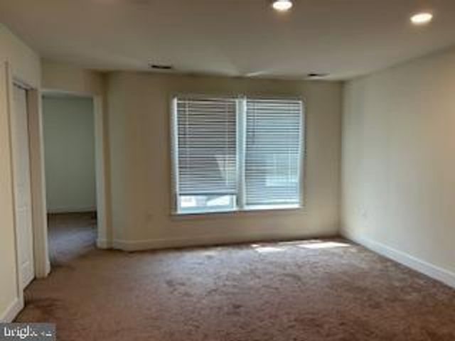 3 SWEETBAY ST, Skillman, NJ 08558