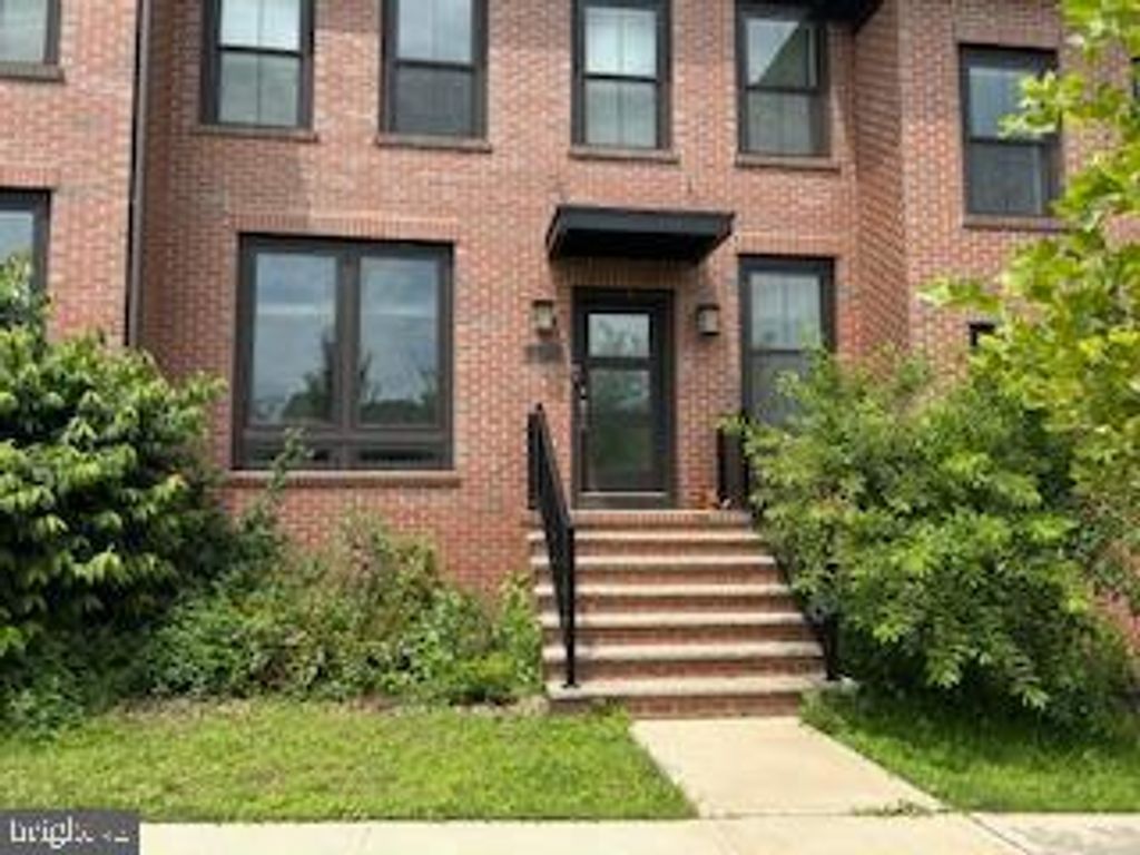 3 SWEETBAY ST, Skillman, NJ 08558