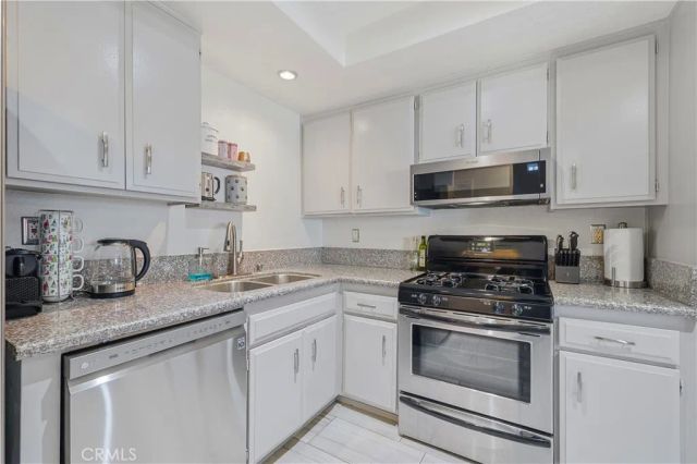 15607 Crestview 85, Los Angeles, CA 91344