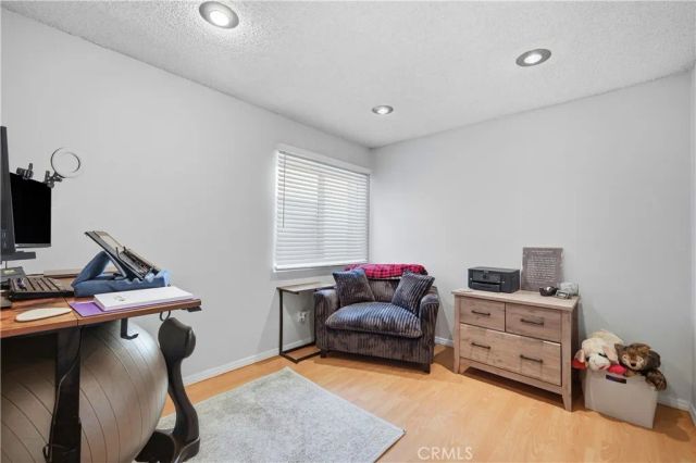 15607 Crestview 85, Los Angeles, CA 91344