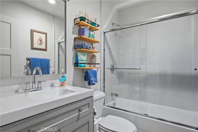 15607 Crestview 85, Los Angeles, CA 91344