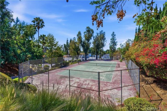 15607 Crestview 85, Los Angeles, CA 91344