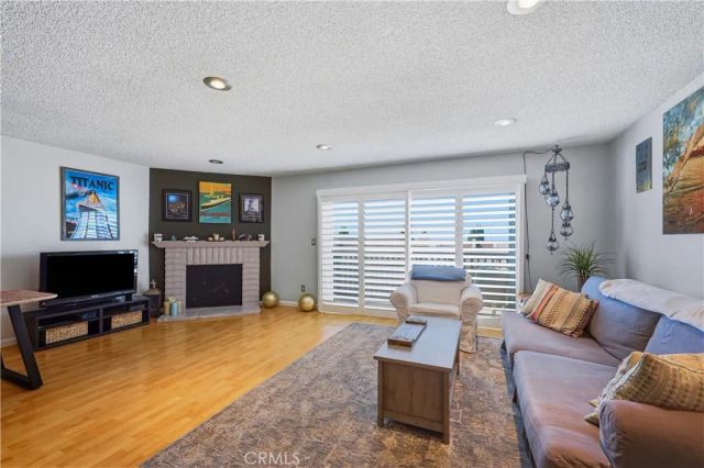 15607 Crestview 85, Los Angeles, CA 91344