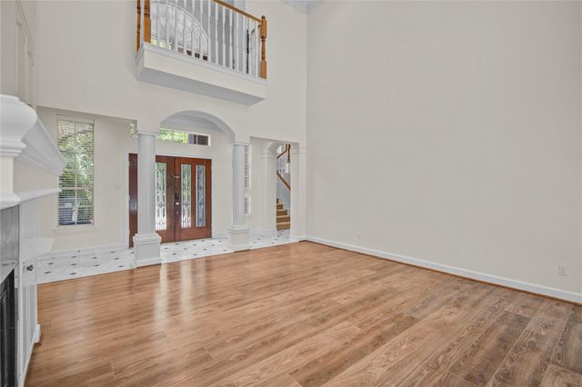 16 Treverstone Court, Sugar Land, TX 77479