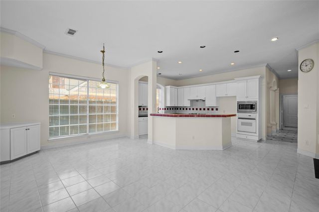 16 Treverstone Court, Sugar Land, TX 77479