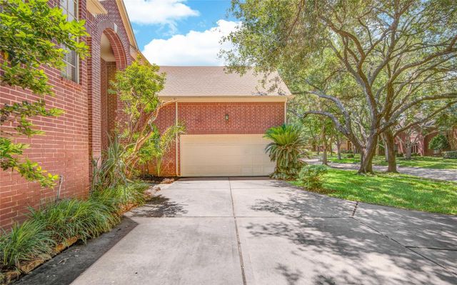 16 Treverstone Court, Sugar Land, TX 77479