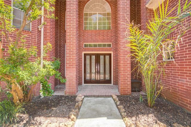 16 Treverstone Court, Sugar Land, TX 77479
