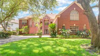 16 Treverstone Court, Sugar Land, TX 77479