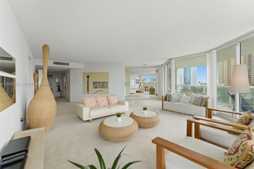 16400 Collins Avenue 544, Sunny Isles Beach, FL 33160