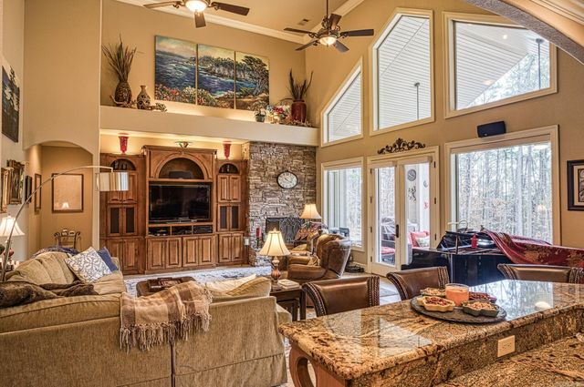 117 Viajero Drive, Hot Springs Village, AR 71909