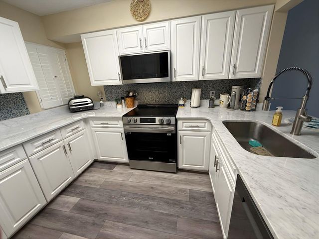 5557 SEA FOREST DRIVE 114, New Port Richey, FL 34652