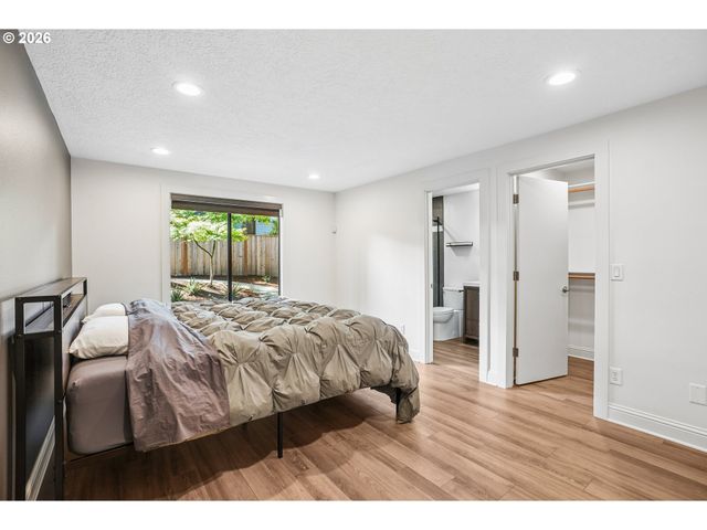 4538 Sw VACUNA St, Portland, OR 97219