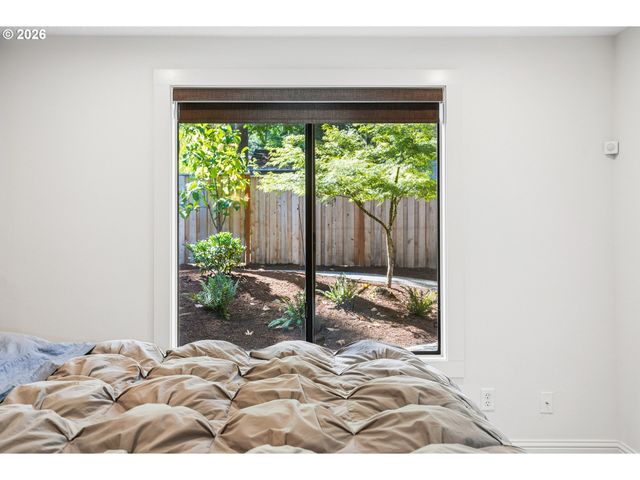 4538 Sw VACUNA St, Portland, OR 97219