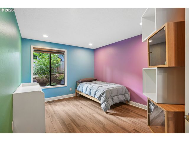 4538 Sw VACUNA St, Portland, OR 97219