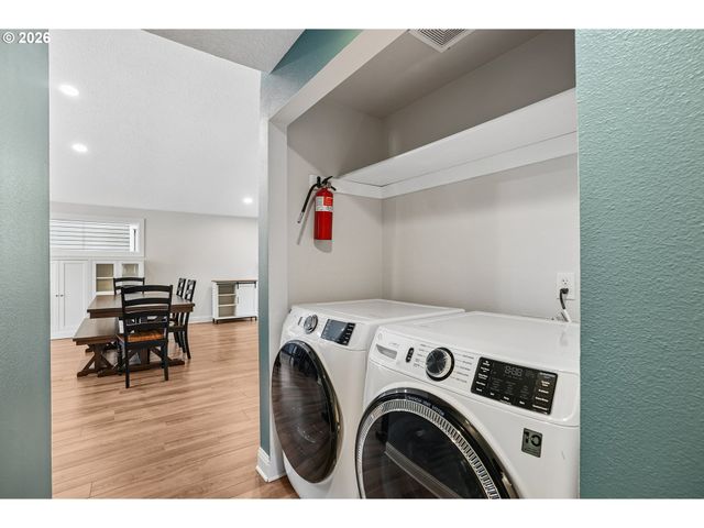 4538 Sw VACUNA St, Portland, OR 97219