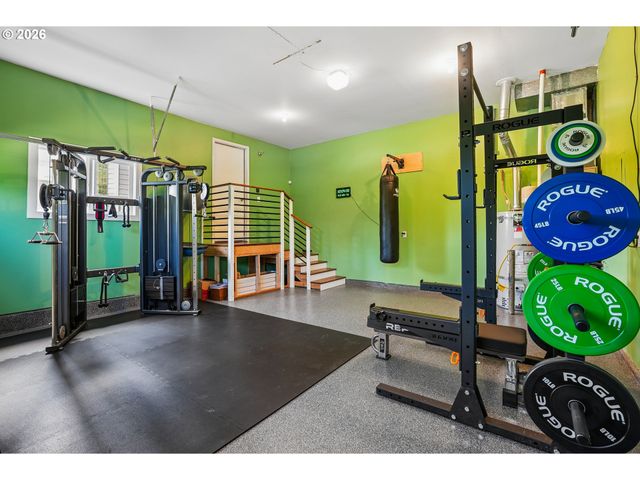 4538 Sw VACUNA St, Portland, OR 97219