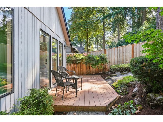 4538 Sw VACUNA St, Portland, OR 97219