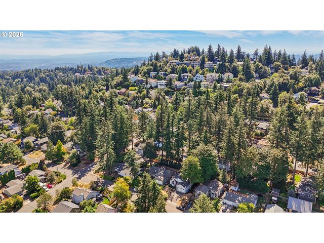 4538 Sw VACUNA St, Portland, OR 97219