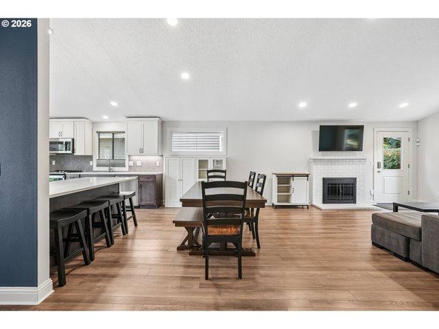 4538 Sw VACUNA St, Portland, OR 97219