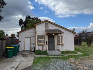 8811 Davis Rd, Stockton, CA 95209