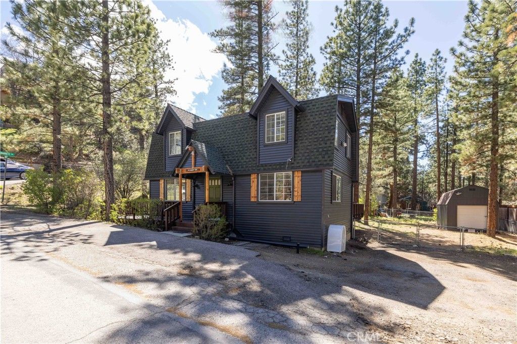 Image 2 of property listing at 745 Barret, Big Bear City, CA 92314