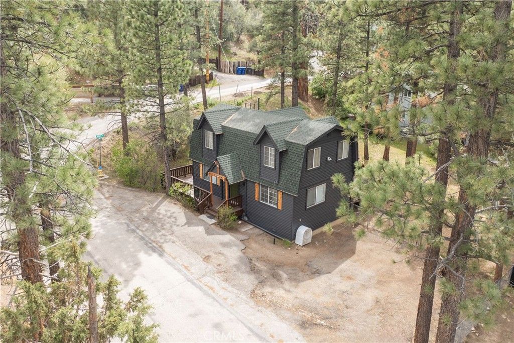 Image 32 of property listing at 745 Barret, Big Bear City, CA 92314