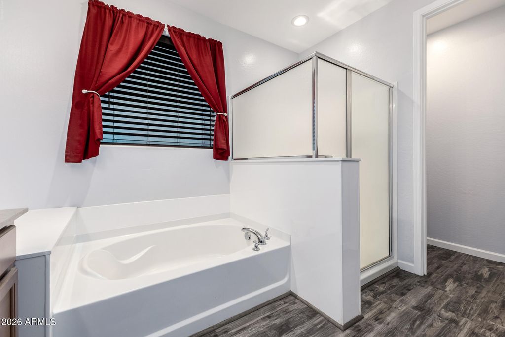 Image 27 of property listing at 744 W DESERT HOLLOW Drive, San Tan Valley, AZ 85143