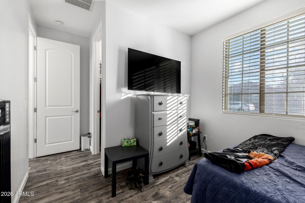 Image 31 of property listing at 744 W DESERT HOLLOW Drive, San Tan Valley, AZ 85143