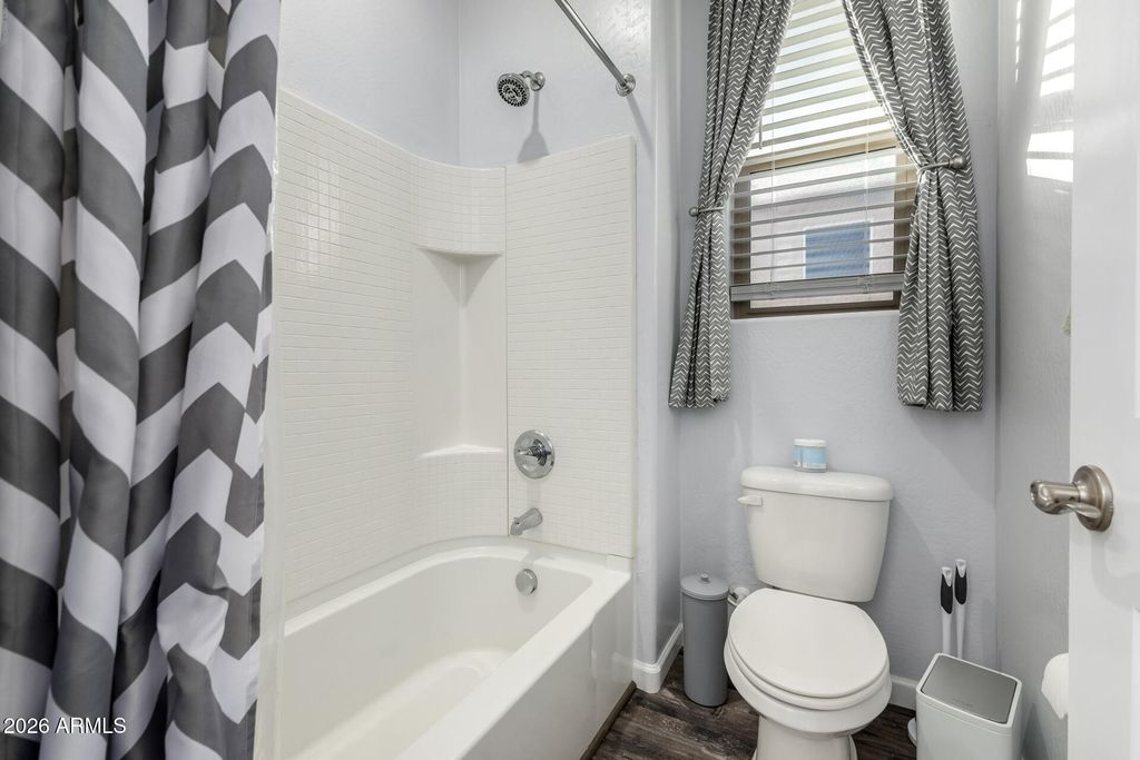 Image 33 of property listing at 744 W DESERT HOLLOW Drive, San Tan Valley, AZ 85143